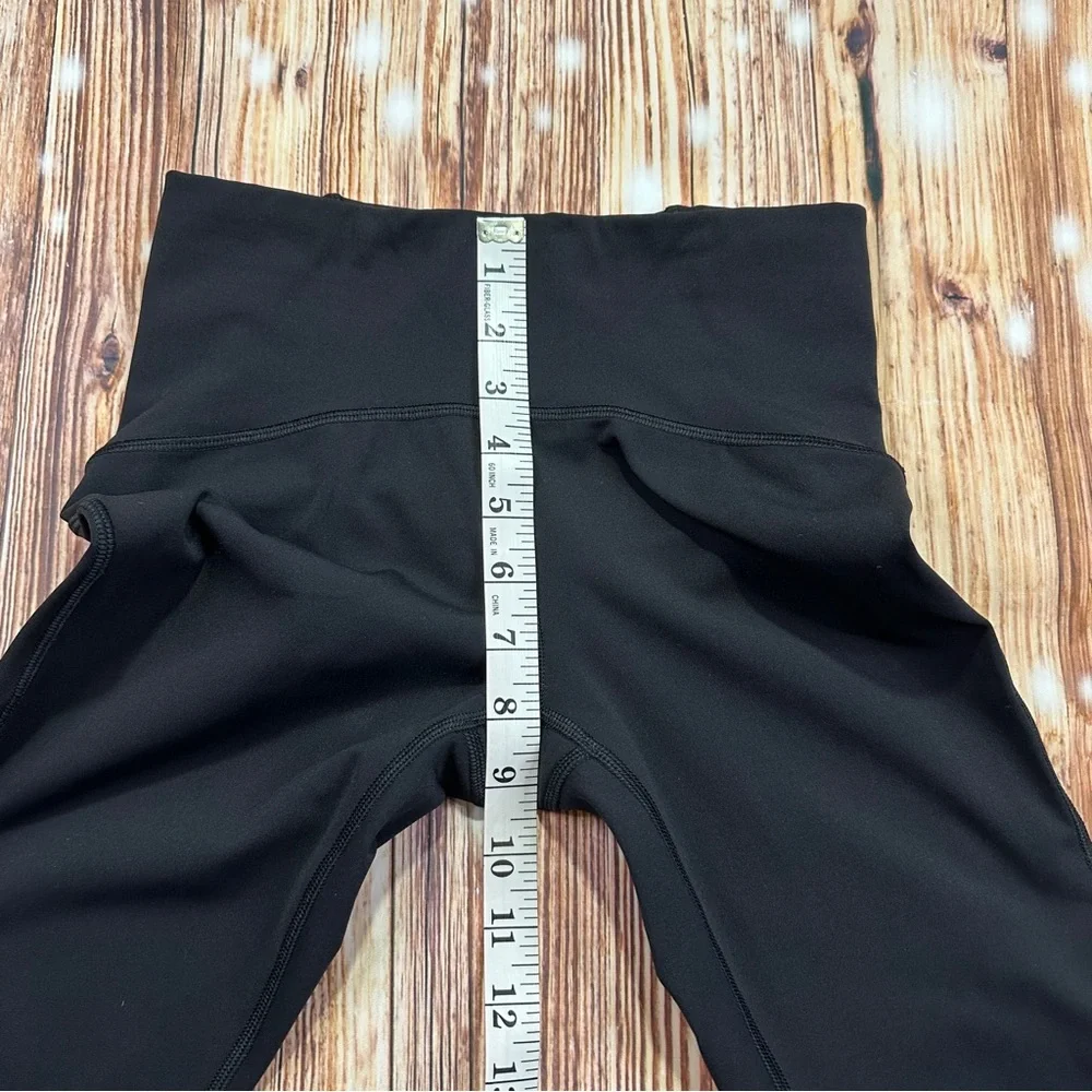 Lululemon Athletica Women’s Cropped Leggings Size 4